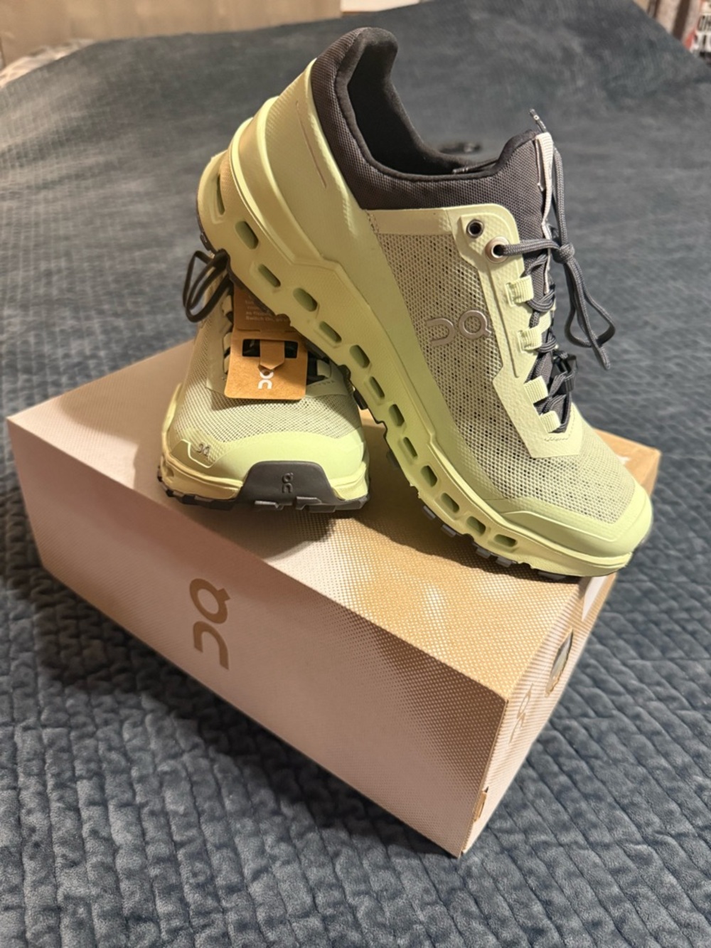 On Cloudventure Women's Athletic Shoes - Pale Green/Gray